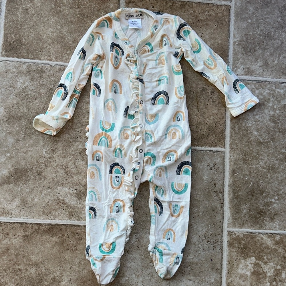 Spearmint Love Bamboo Rainbow Baby Girls Ruffle Footie Snap Romper 3-6 Months